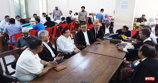 বাসভাড়া কমানোর দাবিতে যাত্রী অধিকার ফোরামের মতবিনিময় সভা