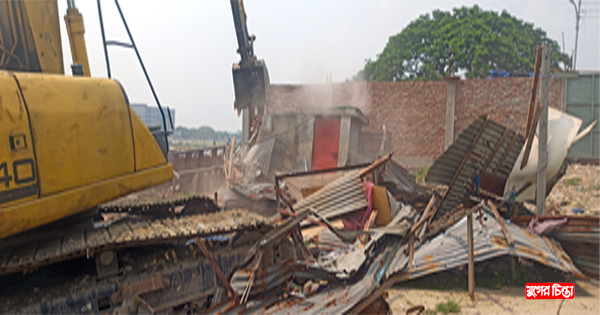 শীতলক্ষ্যায় আরো ৩৫টি অবৈধ স্থাপনা উচ্ছেদ