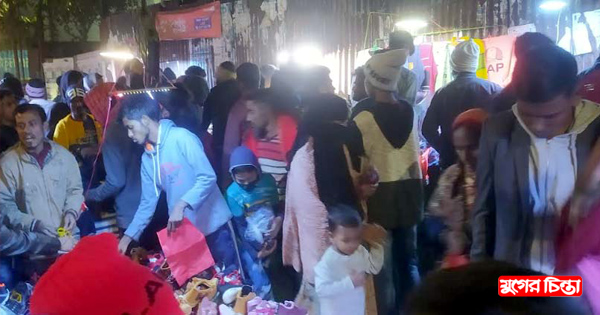 বঙ্গবন্ধু সড়কের ফুটপাত আবার বেদখল