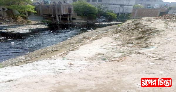 প্রশাসনের নিষেধাজ্ঞা অমান্য করে চলছে&nbsp;খাল দখলকরে মার্কেট তৈরির কাজ
