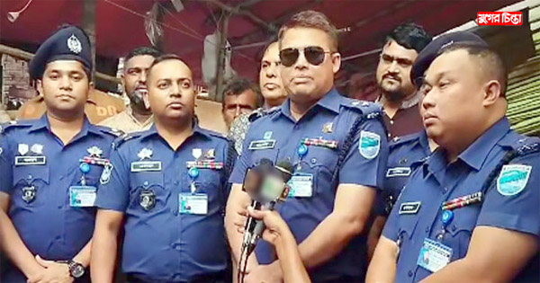 হাট পরিদর্শনে এসপি, &lsquo;জোর করে গরু নামালে ডাকাতি মামলা