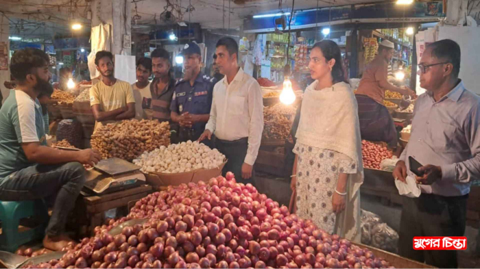 সোনারগাঁয়ে দ্রব্যমূল্য নিয়ন্ত্রণে অভিযান, অর্ধলক্ষ টাকা জরিমানা