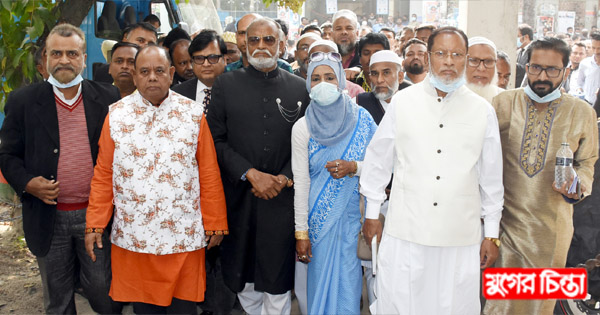 ভোটযুদ্ধে মাঠে থাকবেন তৈমূর