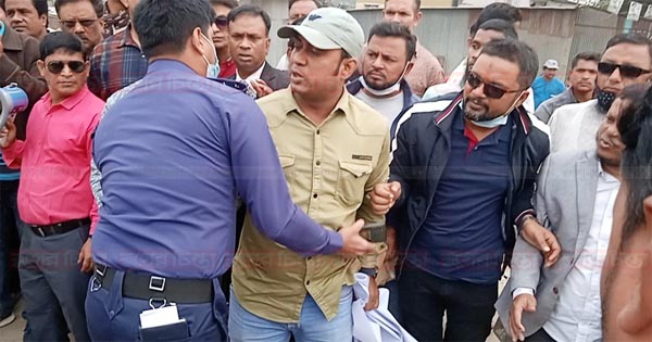 পুলিশের বাধায় বিএনপির কর্মসূচি পণ্ড