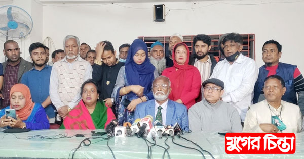 আইভীকে তৈমূরের মোবারকবাদ