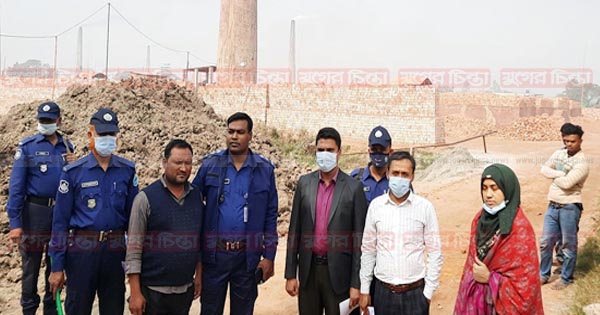 ফতুল্লায় দুই ইটভাটাসহ ৩টি প্রতিষ্ঠানকে  আড়াই লাখ টাকা জরিমানা