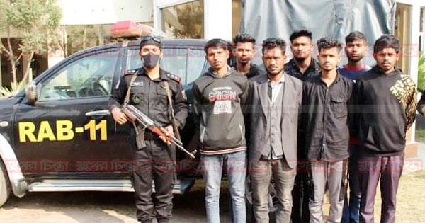 দেশীয় অস্ত্রসহ ছিনতাই চক্রের সাত সদস্য আটক