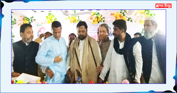 ভিপি বাদলকে সম্মাননা স্মারক প্রদান