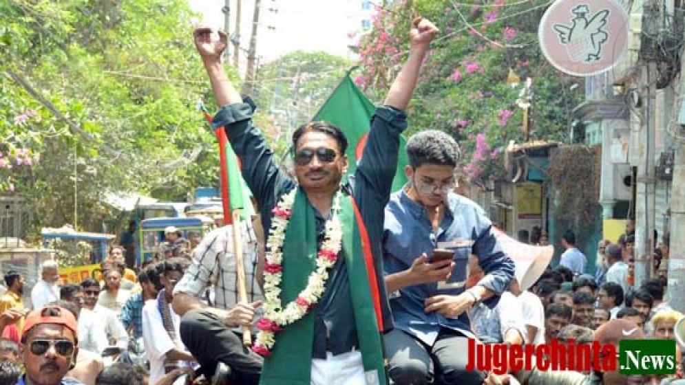 মুক্তির পর থেকে জাকির খানের কার্যালয়ে সমর্থকদের ভীড়