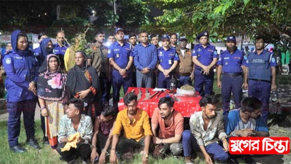 মাদকের গডফাদাররা অধরা