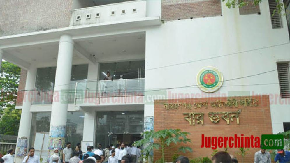 আইনজীবীদের উত্তাপ থামছে না